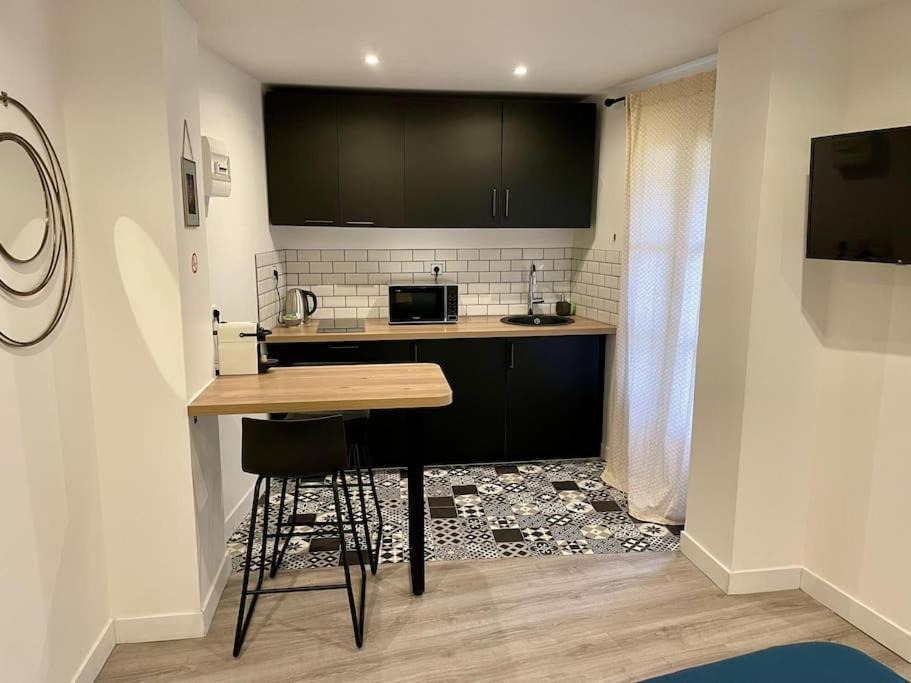 Le Moulin 3 - Appartement Tout Confort Centre Ville - Beziers - Wifi - Tv Connecte Esterno foto